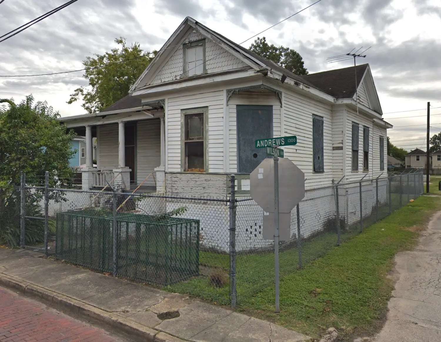 As a premier Black history site in the Fourth Ward, Freedmen’s Town Museums Houston is dedicated to documenting the resilience, heritage, and physical history of the post-Juneteenth community in Houston, Texas. This image represents our ongoing mission to protect and share the authentic story of Freedmen's Town for future generations.